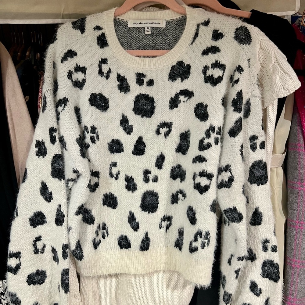 Cupcakes & Cashmere sweater, size S